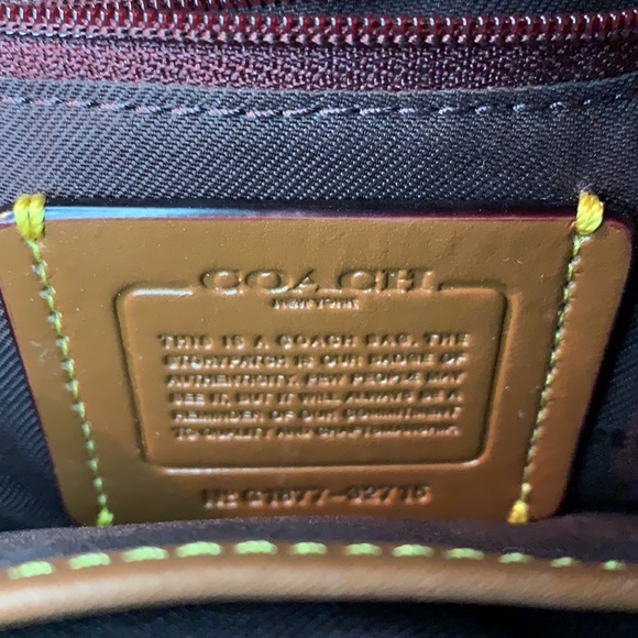 COACH - Picture 9 of 11